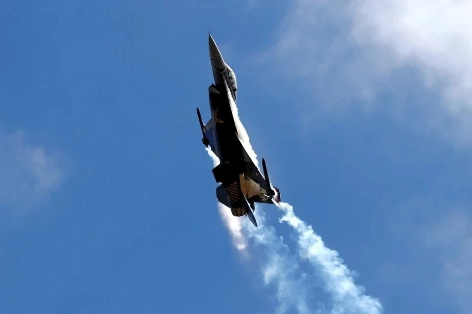 Румыния подняла истребители F-16 у границы с Украиной из-за группы дронов