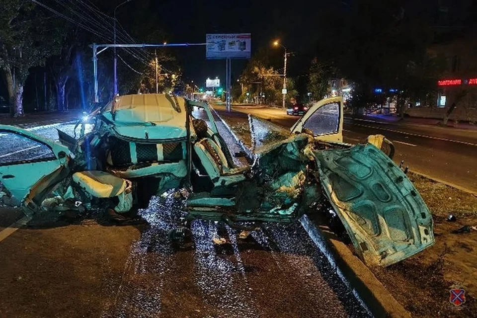 В страшной аварии погибли два человека.