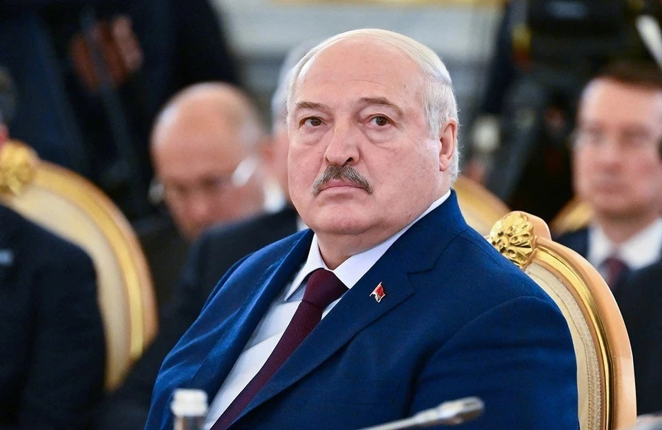 Лукашенко приказал открыть пункты перехода для бегущих украинцев