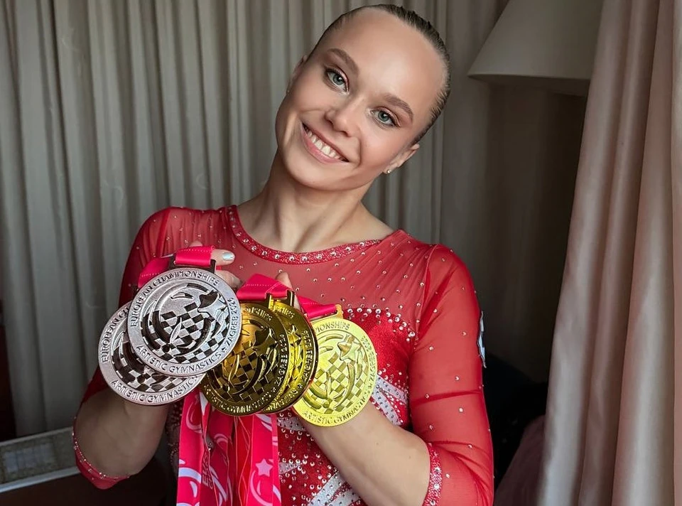 Ангелина Мельникова везет пять медалей из Загреба. Фото из соцсетей спортсменки.