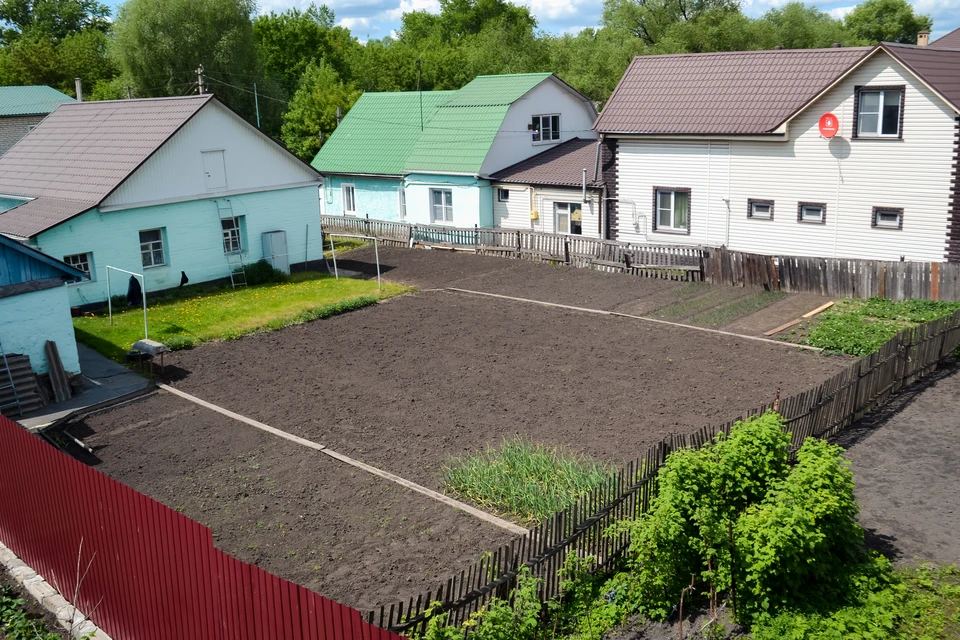 В Приморье женщина освободила чужой участок после штрафов приставов