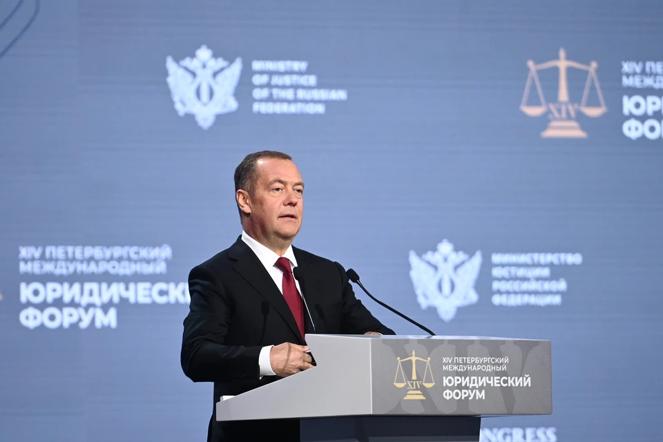 Дмитрий Медведев