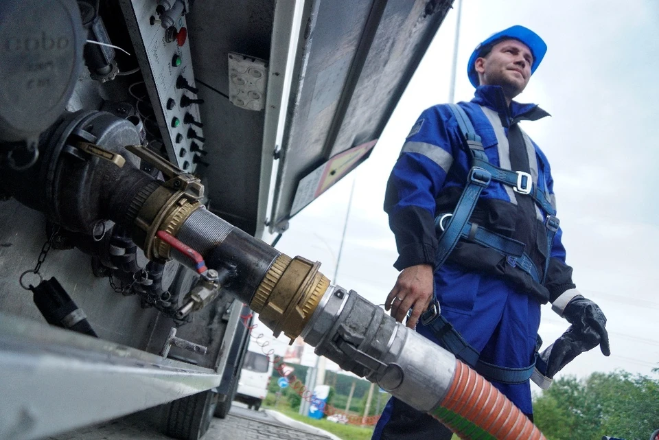 Нефтепродукты в регион поступают ежедневно