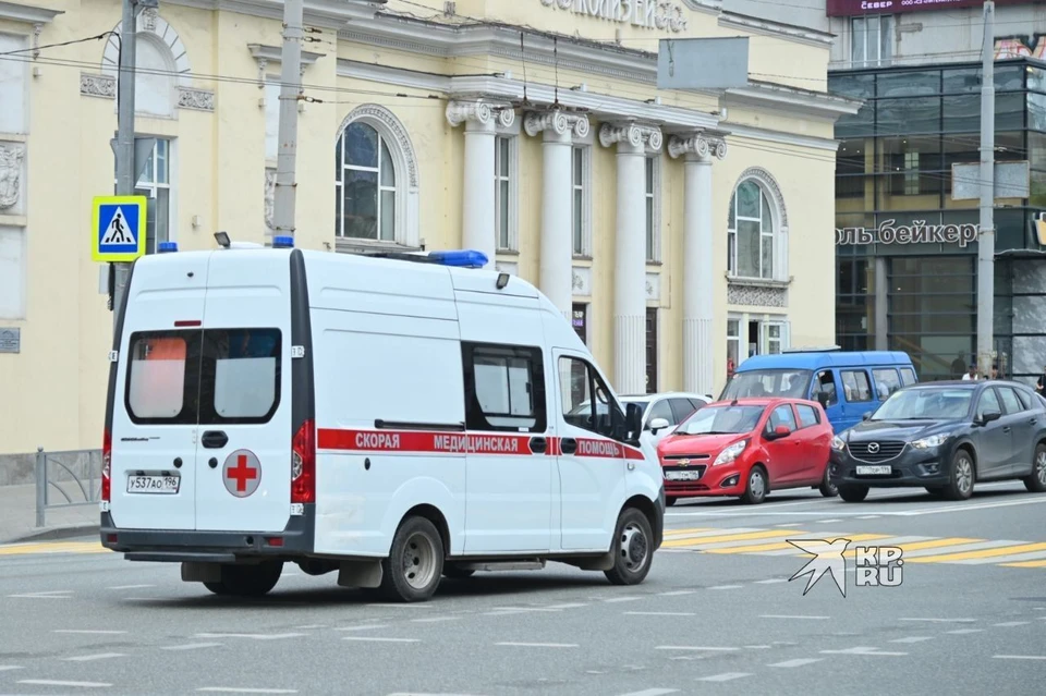 Пострадавшего пациента другая машина скорой помощи доставила в областную больницу