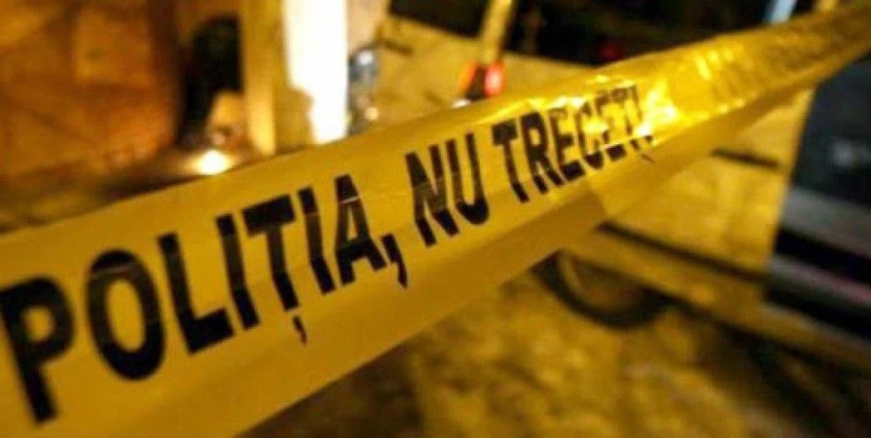Полиция выясняет причину гибели 17-летнего подростка. Фото: Полиция РМ