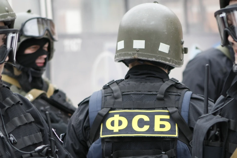 ФСБ: в Крыму задержаны двое россиян, передавших Киеву данные об объектах МО РФ