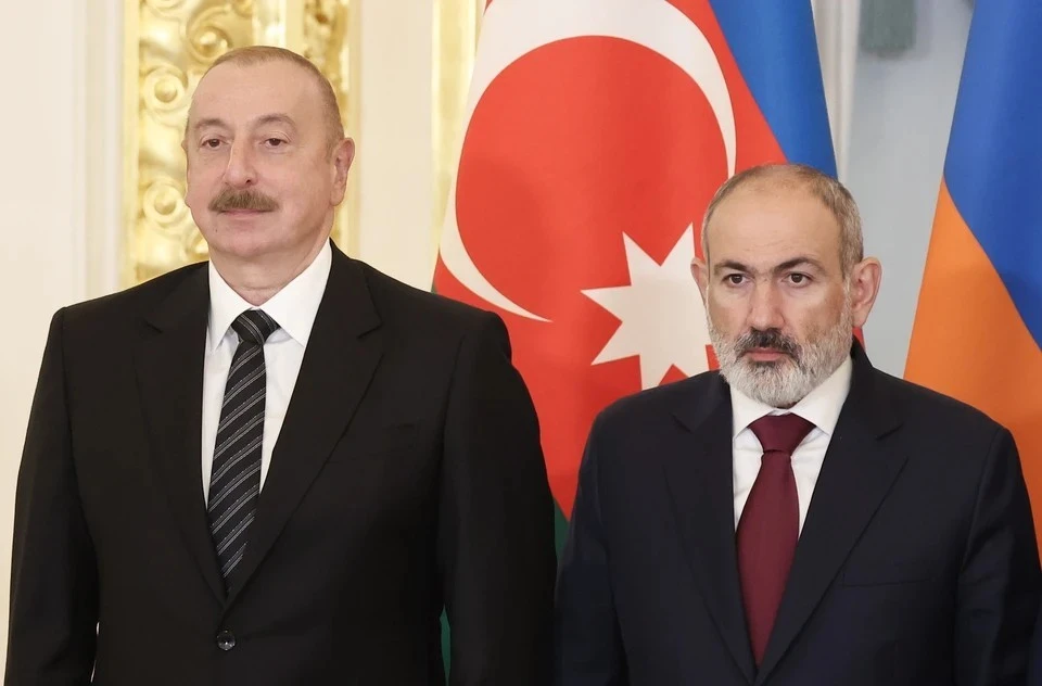 Президент Азербайджана Ильхам Алиев и премьер-министр Армении Никол Пашинян Фото: Валерий Шарифулин/ ТАСС
