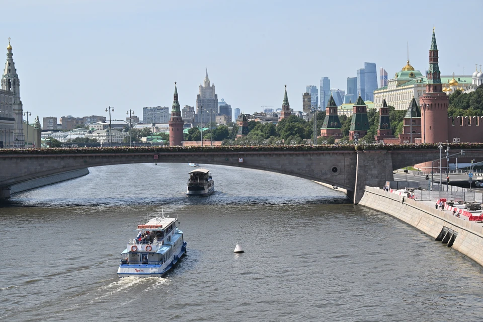 Продавец предлагает «вдохнуть атмосферу столицы, не выходя из дома».