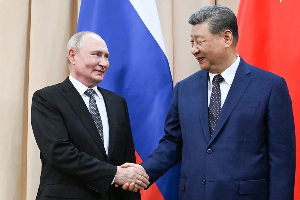 Владимир Путин и Си Цзиньпин пообщались в кулуарах саммита ШОС+