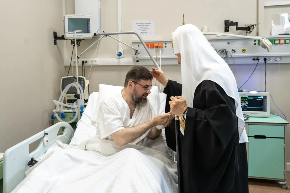 Раненый митрополит назвал визит Патриарха Кирилла одним из самых памятных дней в своей жизни. Фото: РПЦ