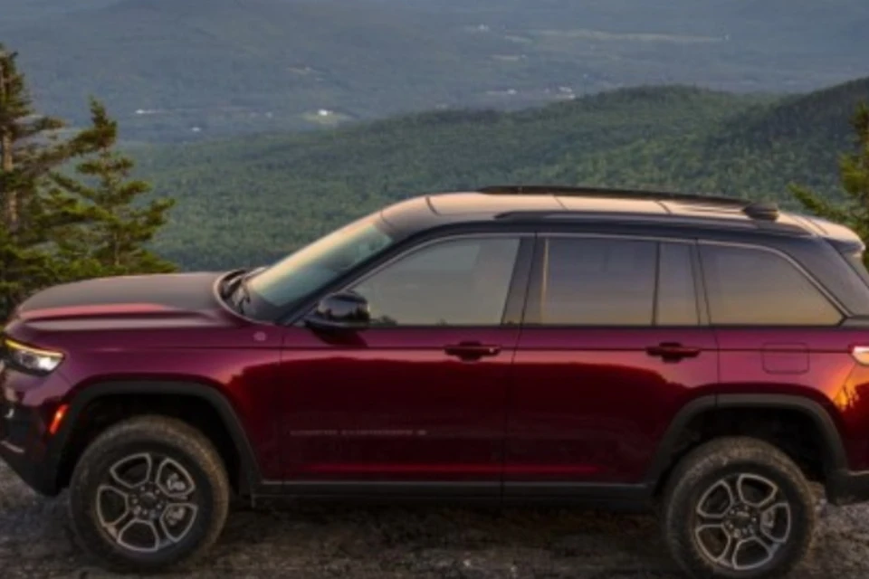 Jeep отзывает около 330 тыс. Grand Cherokee из-за опасного дефекта подвески. Фото: пресс-служба производителя