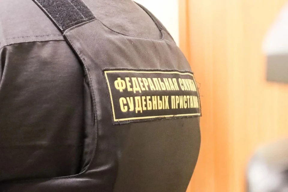 Арест недвижимости на гражданина никак не подействовал.