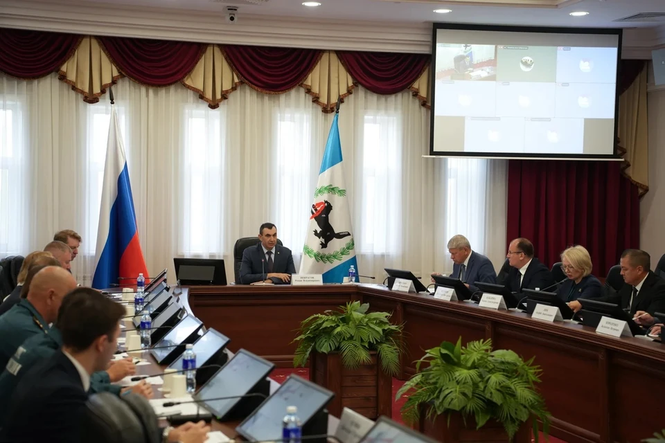 В Иркутске обсудили меры борьбы с эпизоотией и поддержку пострадавших фермеров.