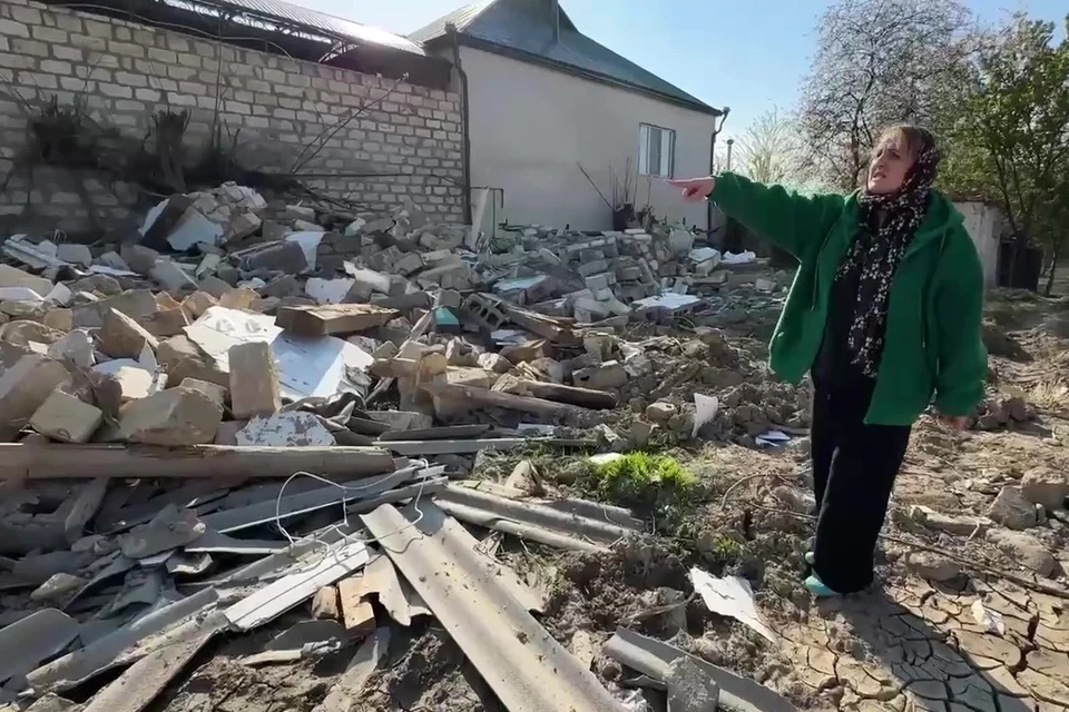Всё, что осталось от дома. Фото: стоп-кадр видео Жасмин