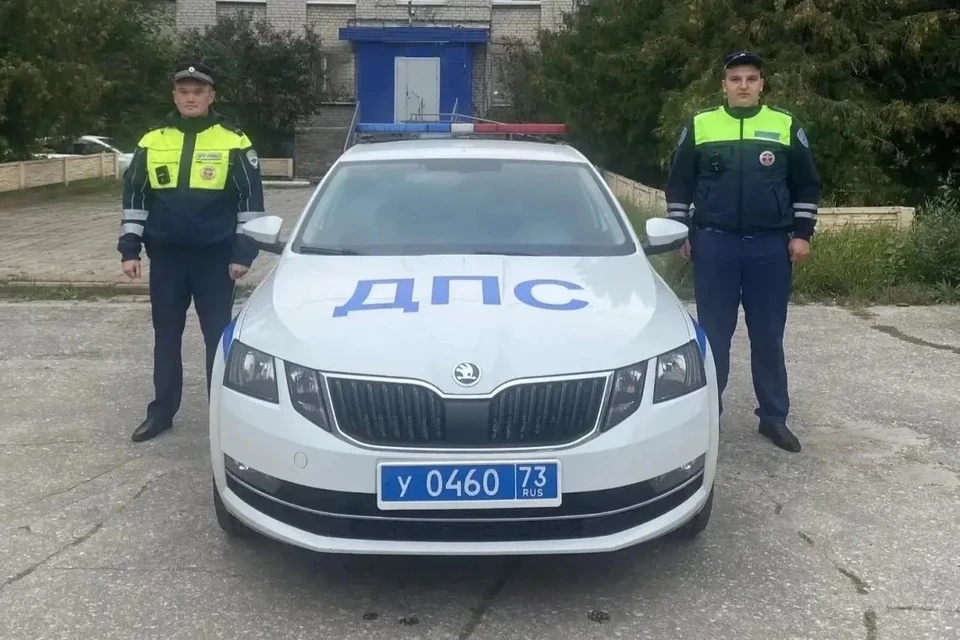 Ульяновские полицейские доставили автоледи с больной спиной к врачу | ФОТО: УМВД России по Ульяновской области