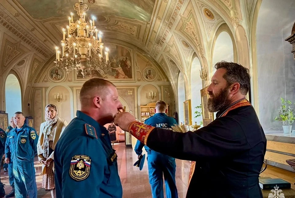 Чудотворная икона защищает пожарных.