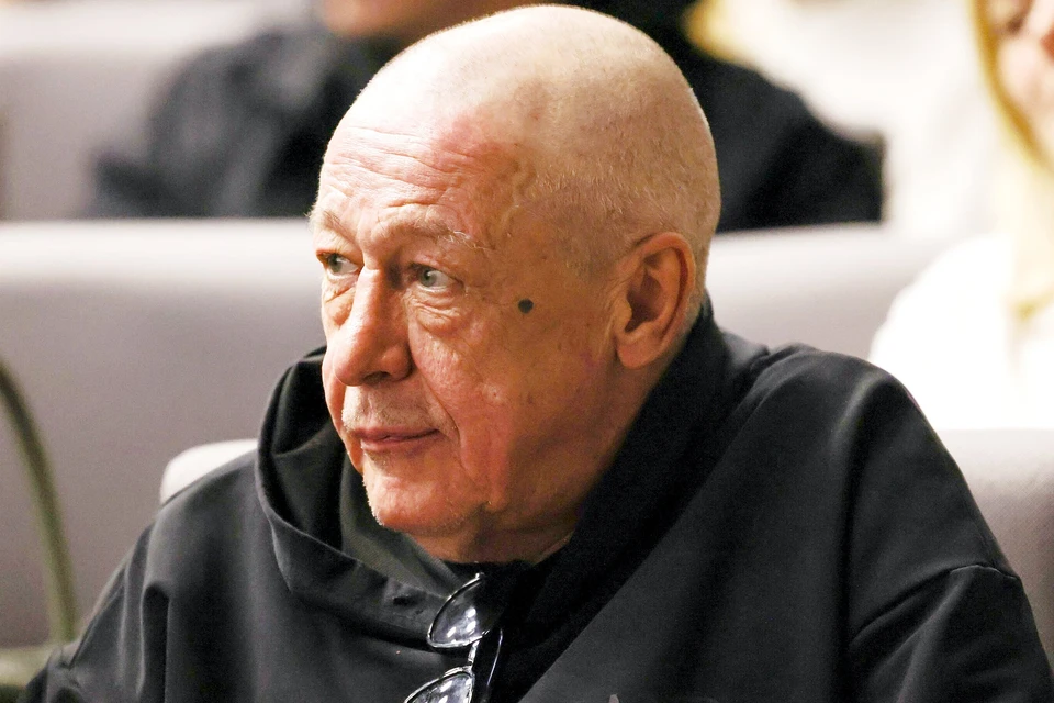 62-летний Михаил Ефремов во время сбора труппы в Театре Никиты Михалкова. Фото: Елена Мельникова/Агентство «Москва»