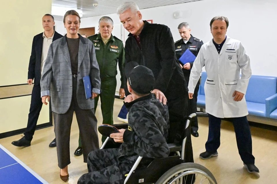 По словам мэра города, реабилитацию могут пройти все бойцы - независимо, откуда они прибыли, где они прописаны, в каком регионе проживают. Фото: mos.ru