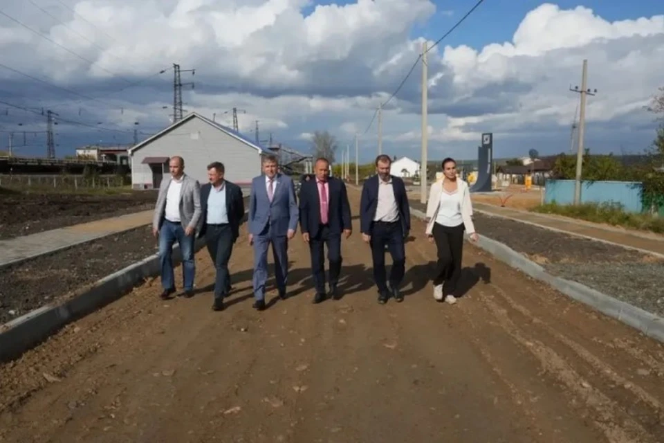 Проект благоустройства привокзальной площади в Алзамае называется “С первого пути отправляется”.