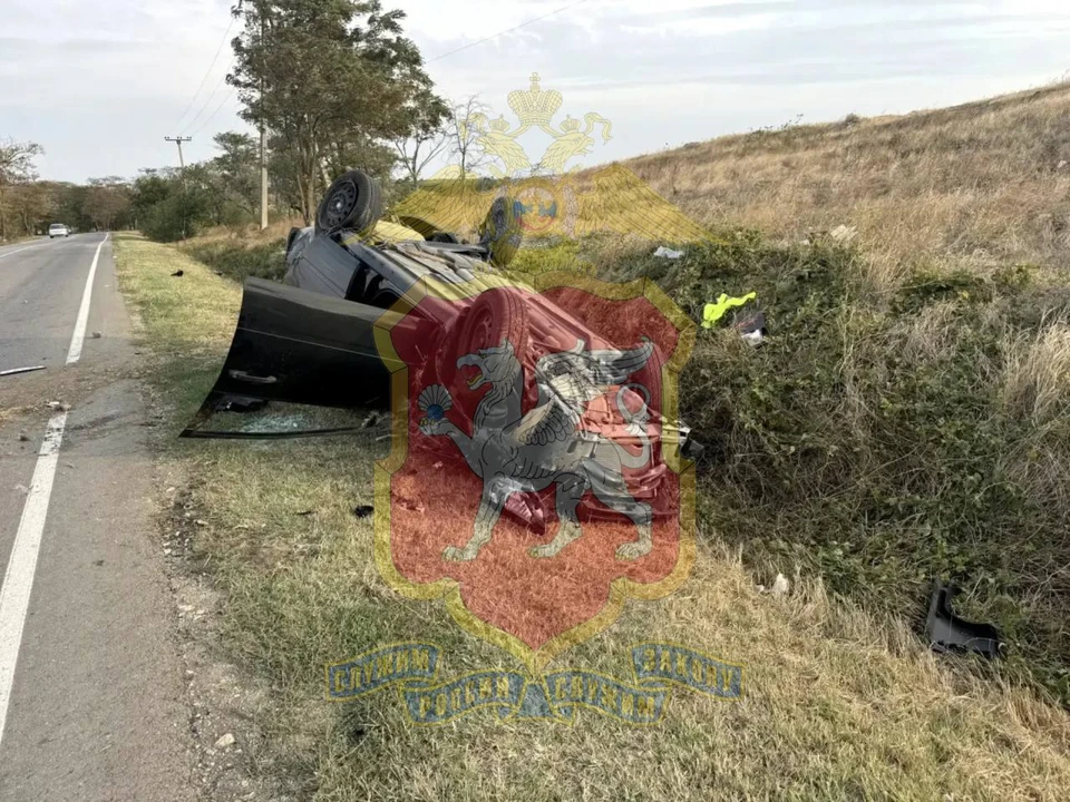 В результате ДТП водитель автомобиля получил смертельные травмы. Фото: Пресс-служба МВД Крыма, t.me/mvdCrimea82