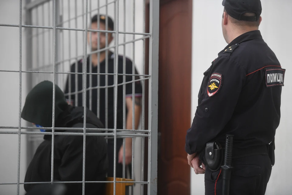 Стороне защиты в удовлетворении ходатайства об изменении меры пресечения на более мягкую отказали.