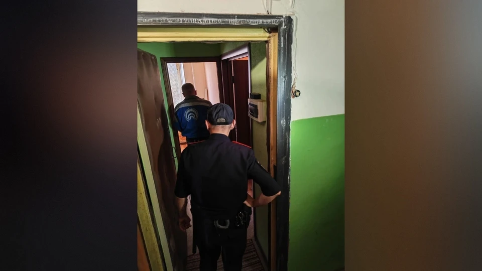 К самарцу, который систематически не пускал газовиков, пришла целая комиссия с полицейским в составе / Фото: vk.ru/svgkru