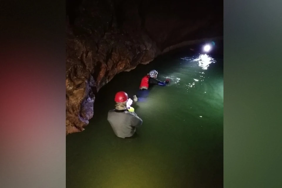 В пещере есть затопленные места. Фото: пресс-служба КФУ