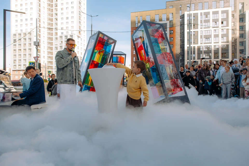На лицах пермяков сияли улыбки, а в воздухе царила невероятно теплая атмосфераФото: Павел Малышев