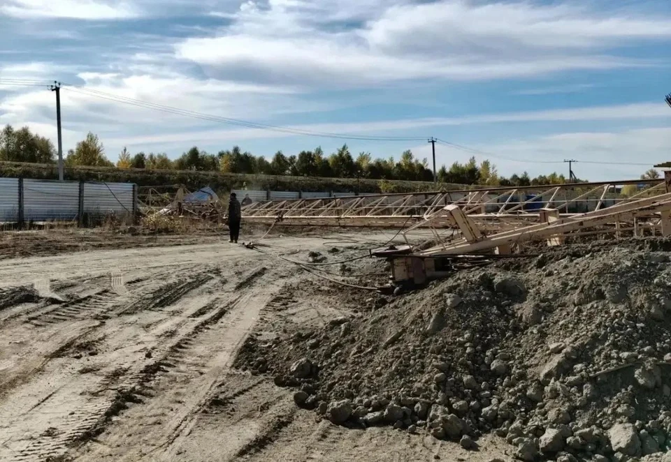 ЧП произошло на строящемся объекте. Фото: Станция скорой медицинской помощи Бийска