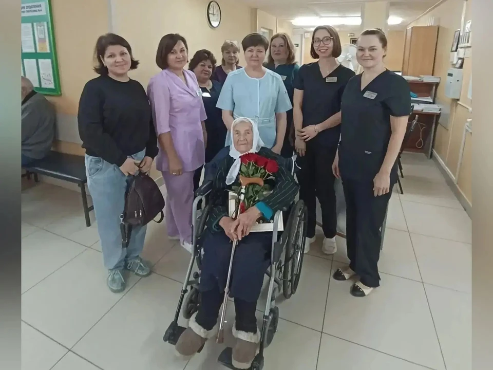 Зинаида Георгиевна обратилась в больницу с жалобами на резкое ухудшение зрения