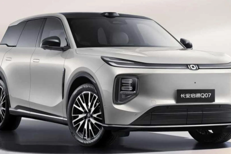 В России начались продажи гибридного кроссовера Changan Nevo Q07. Фото: пресс-служба бренда