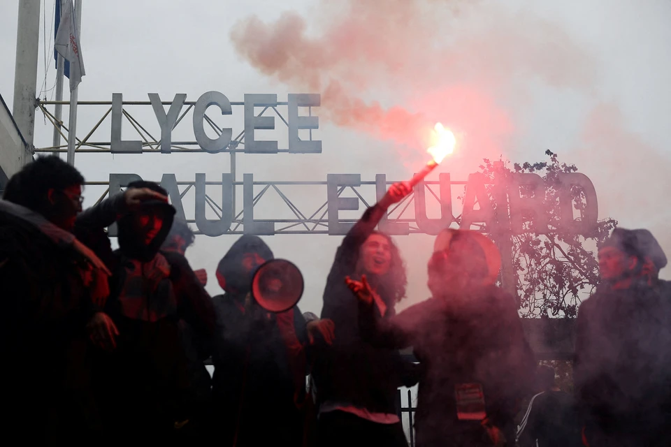 Ущерб от протестов старшеклассников во Франции достиг 8,5 млн евро