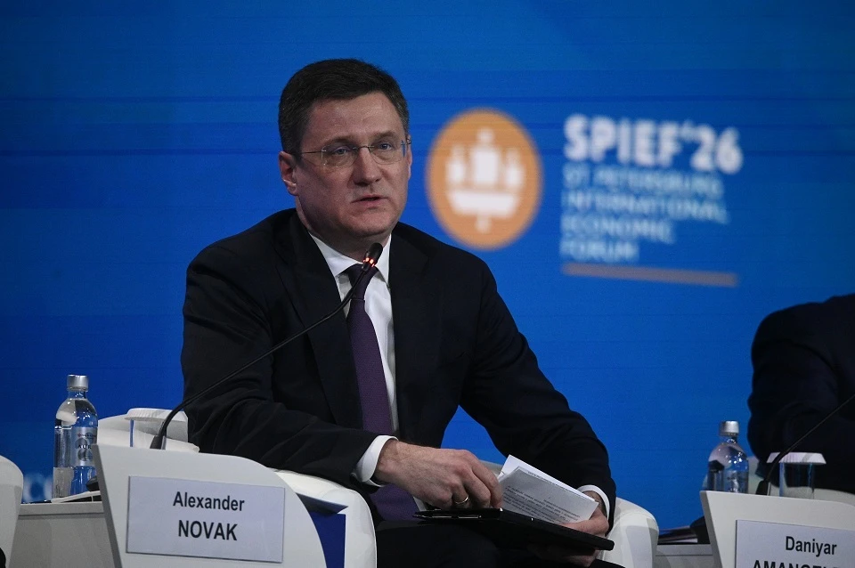 Новак: власти РФ обсуждают мораторий на обнуление выплат по топливному демпферу