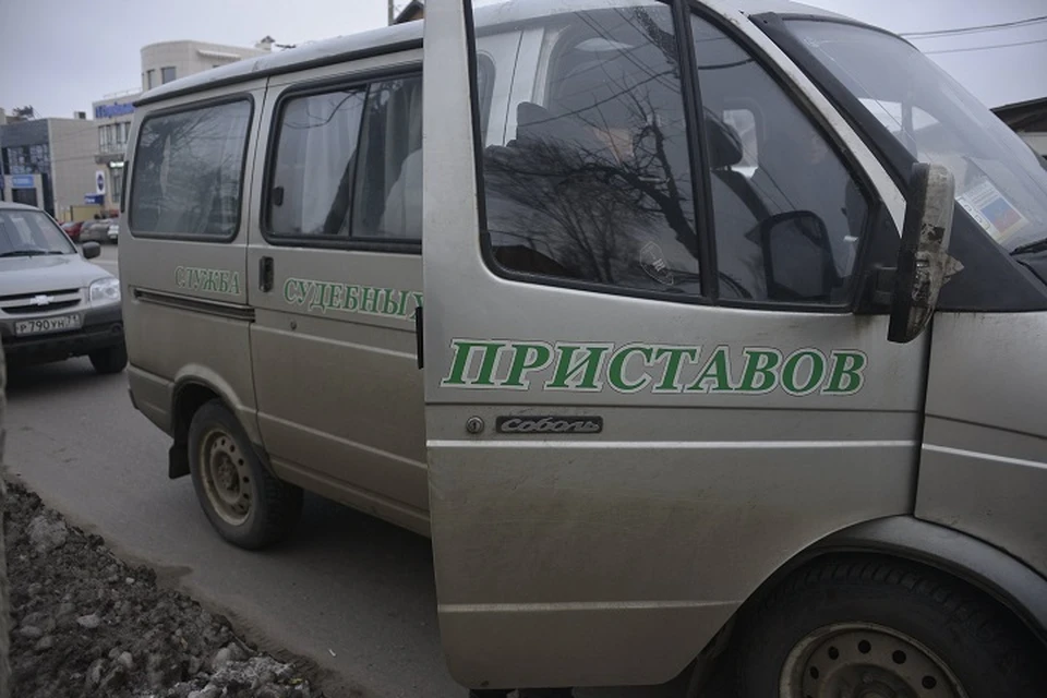 С бывшего инспектора ДПС ярославские приставы взыскали уголовный штраф в 250 тысяч рублей.