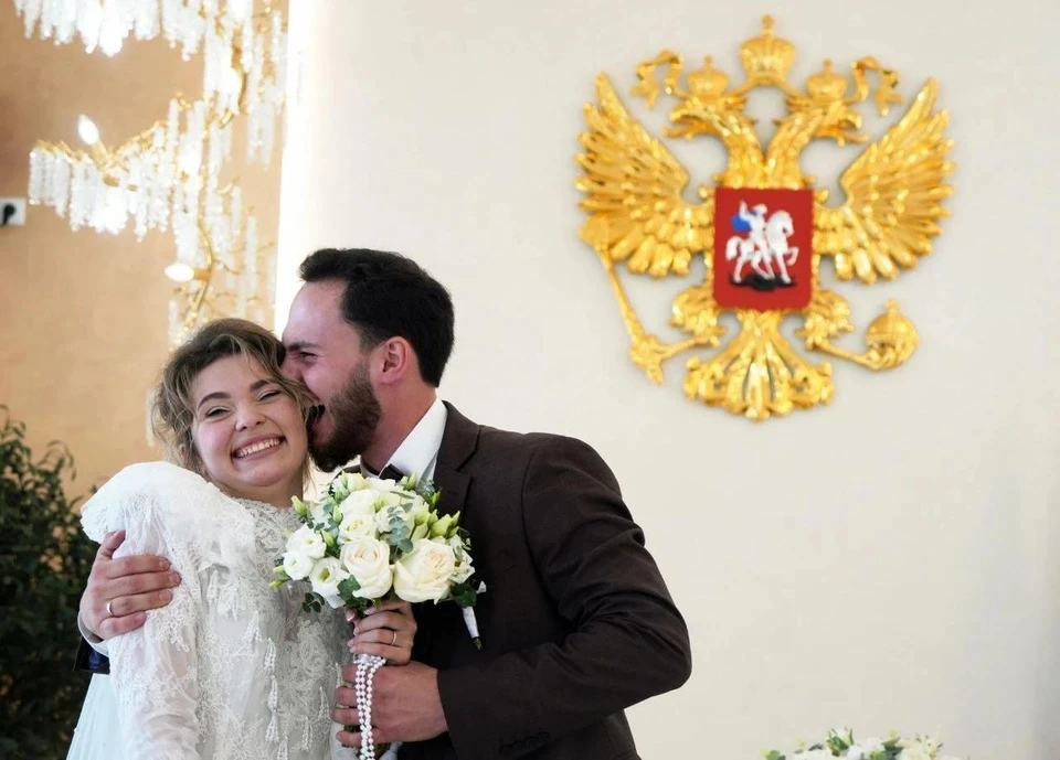 В Мариуполе ажиотаж на проведение торжественных церемоний в новом Центральном ЗАГСе