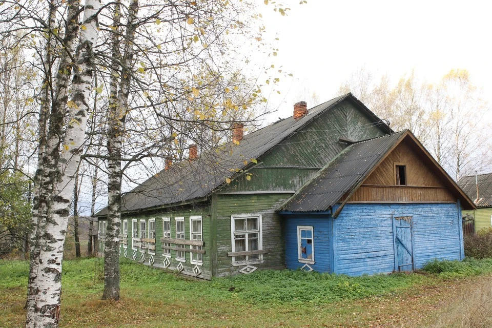 В Волгодонском районе выставили на торги две бывшие начальные школы.