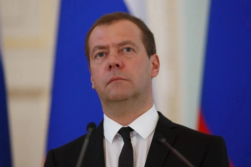 «Укусил кормящую руку»: Медведев объяснил недовольство Трампа Зеленским