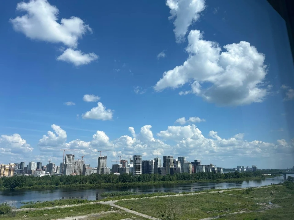 Тюменцам пообещали потепление в последние выходные октября.