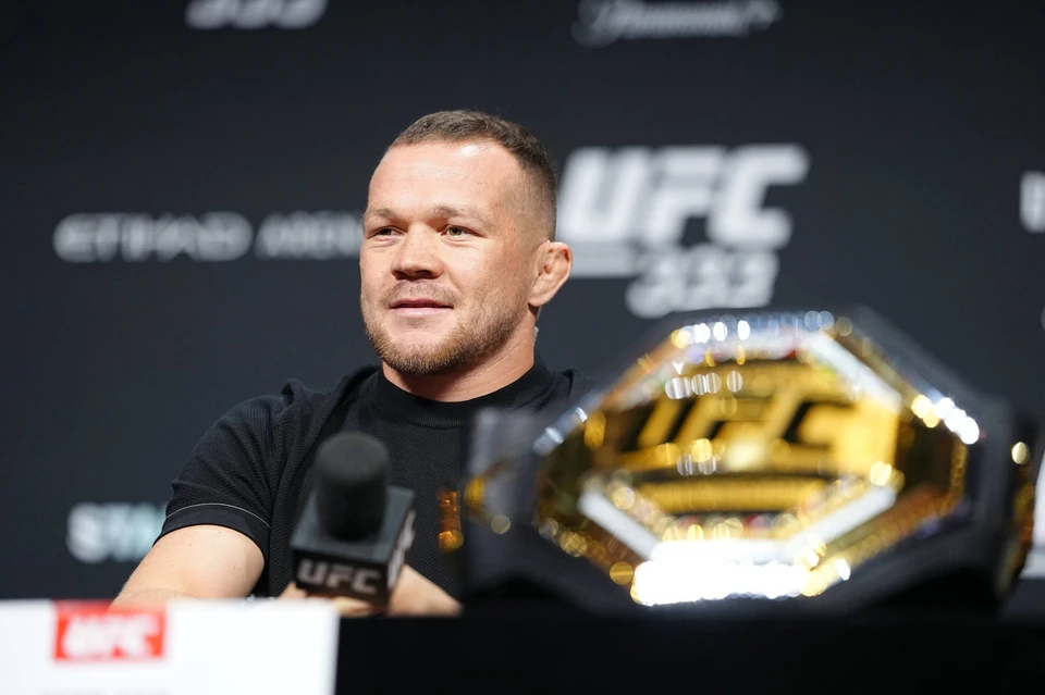Россиянин сохранил титул чемпиона UFC. Фото: UFC