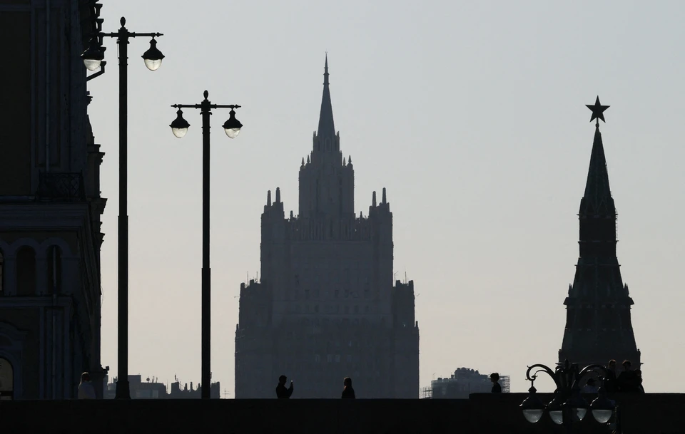 Масленников: ЕС и НАТО хотят сорвать переговорные усилия США по Украине