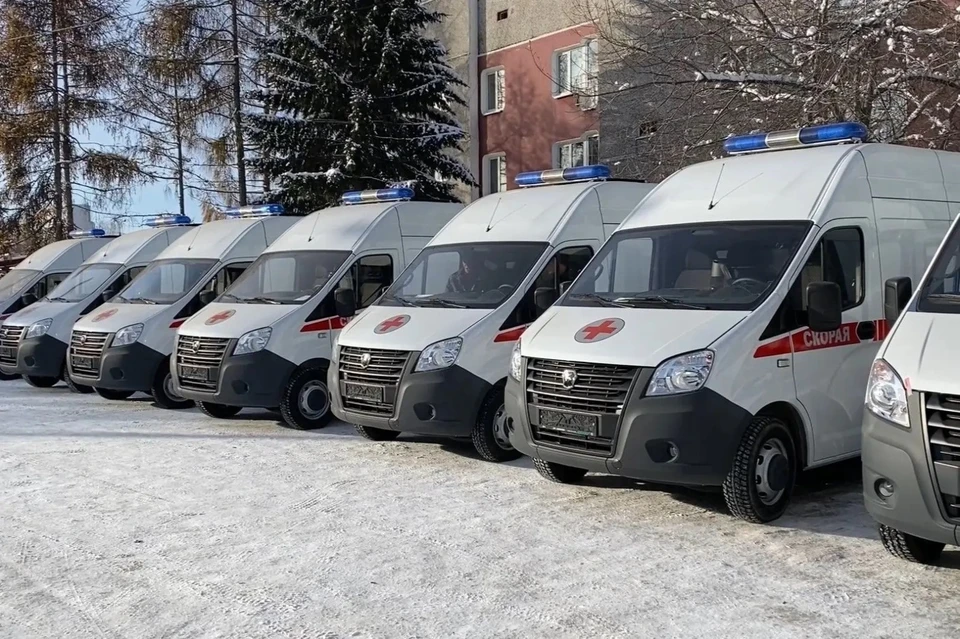 Медучреждения Иркутской области получили 15 новых машин скорой помощи