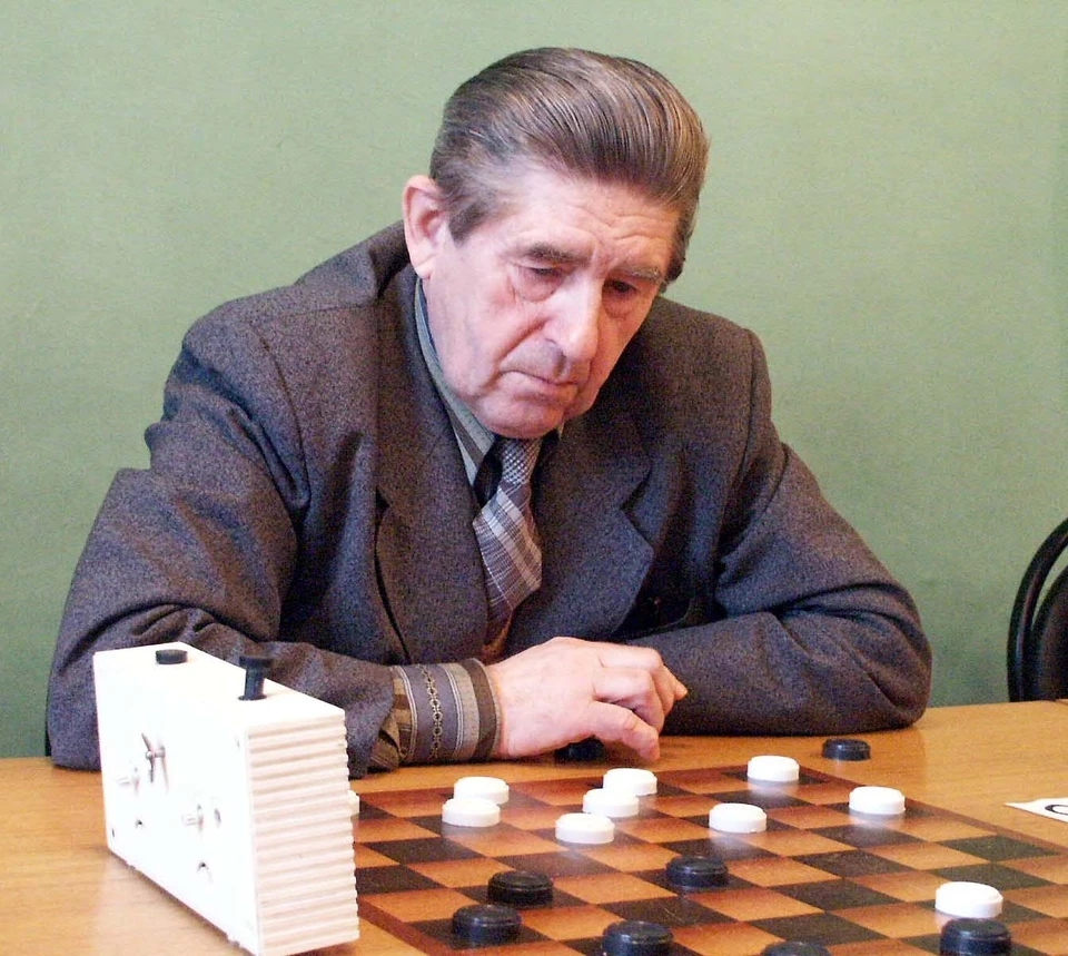 Тульский гроссмейстер завоевал 3 медали на чемпионате мира по шашкам.
