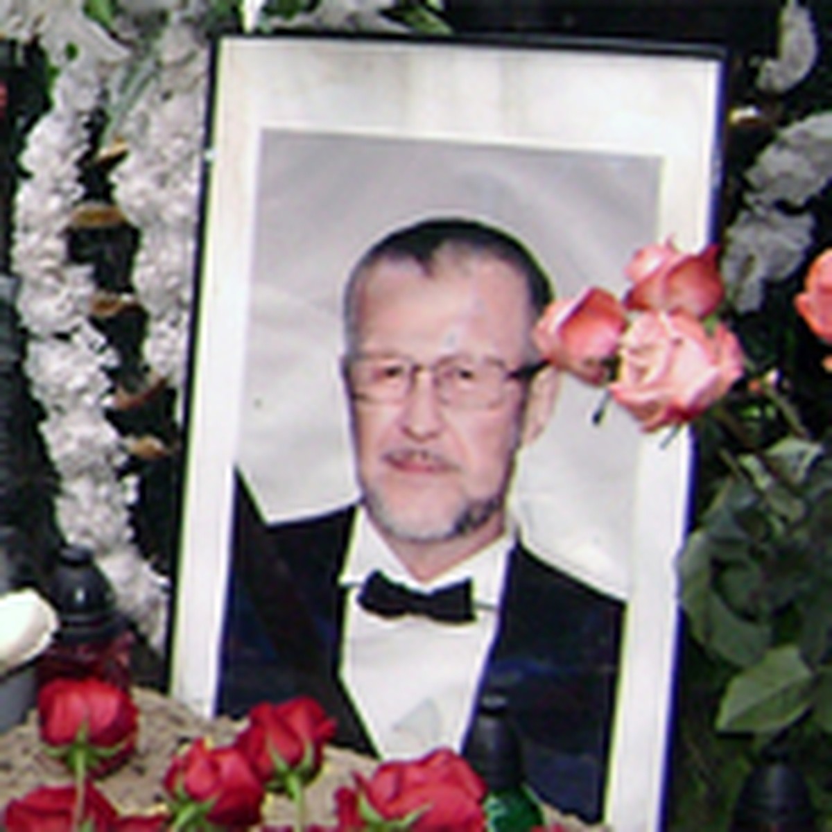 Япончик похоронен. Могила Иванькова Япончика на Ваганьковском кладбище. Япончик криминальный авторитет могила.
