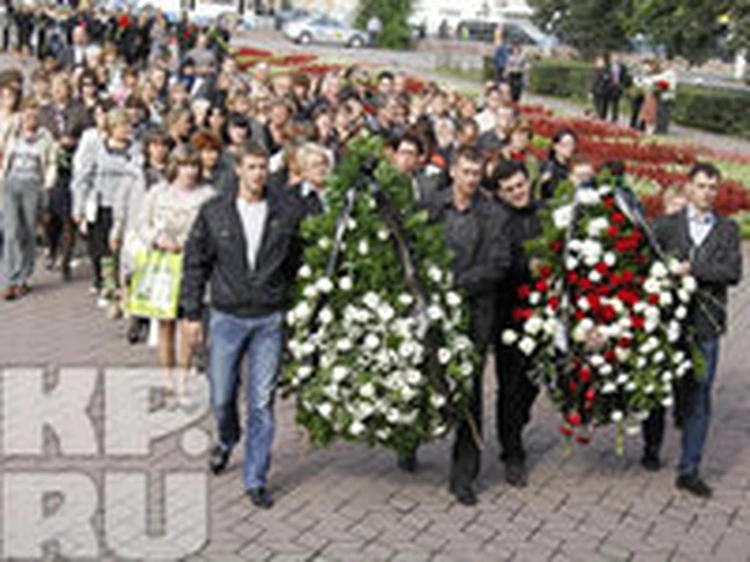 Супругов Середкиных похоронили на Успенском кладбище