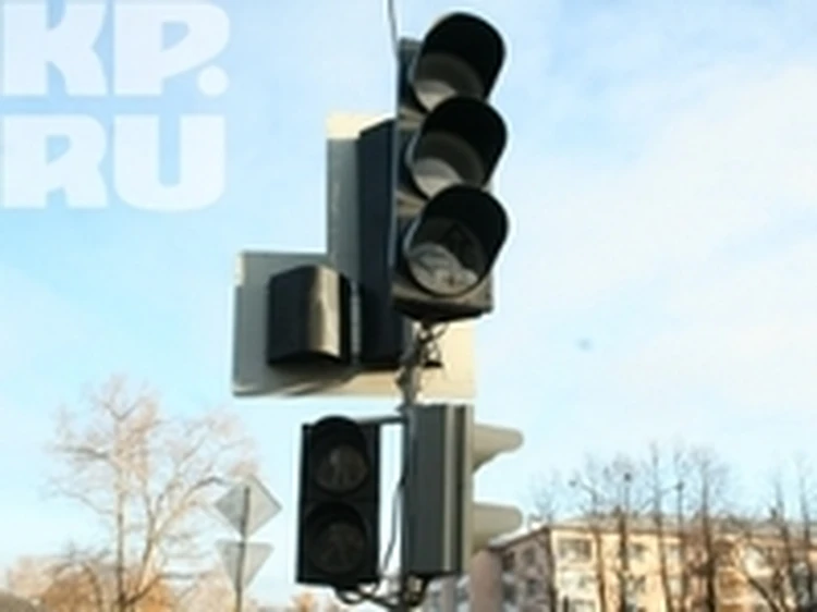 Весь день не будет работать светофор на перекрестке в центре Вологды