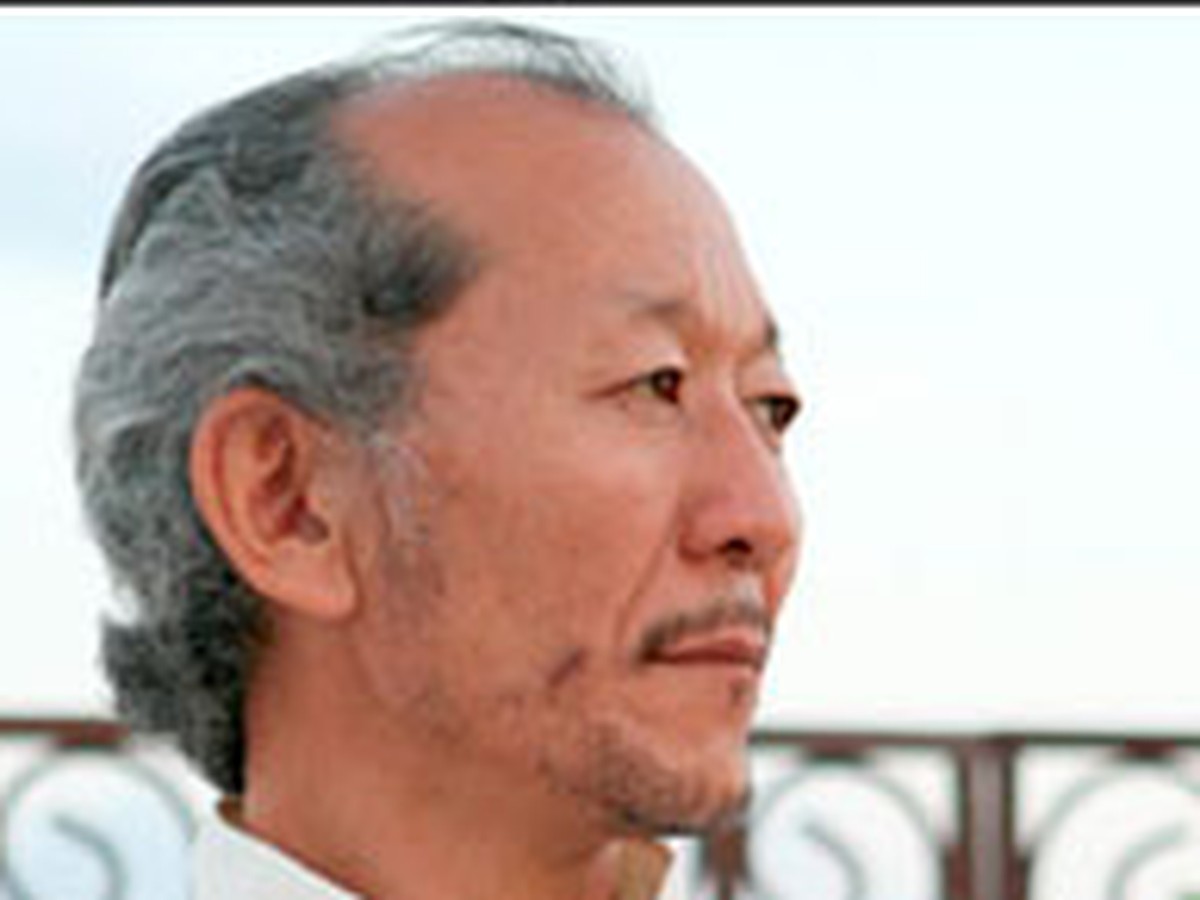 Ол әпкесінің порно видеосына ұйықтататын дәріні салып жіберген. Жыртылған тесік порно фото