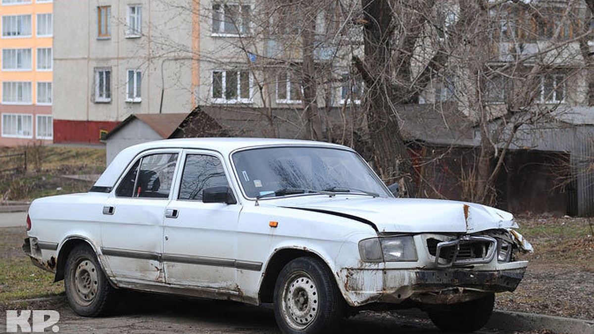 О брошенных в городе машинах кемеровчане могут рассказать на специальном  сайте - KP.RU