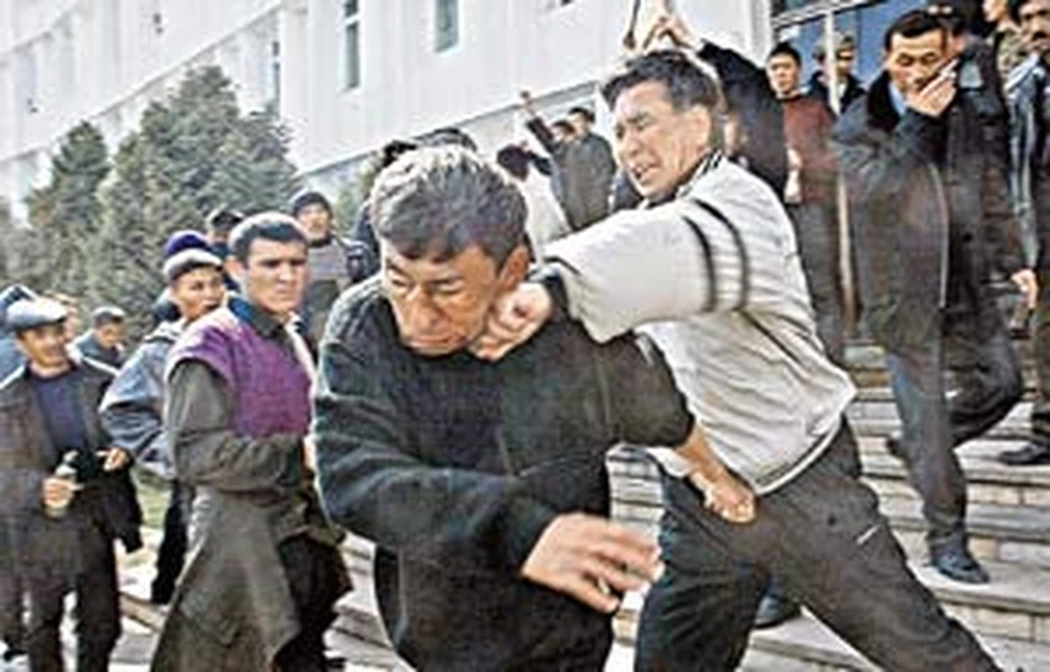 В Оше оппозиция пустила в ход «весомые аргументы».