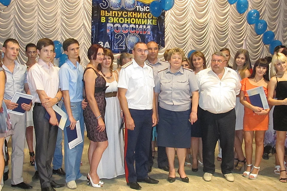 Праздничное настроение, улыбки и много-много красивых и счастливых лиц