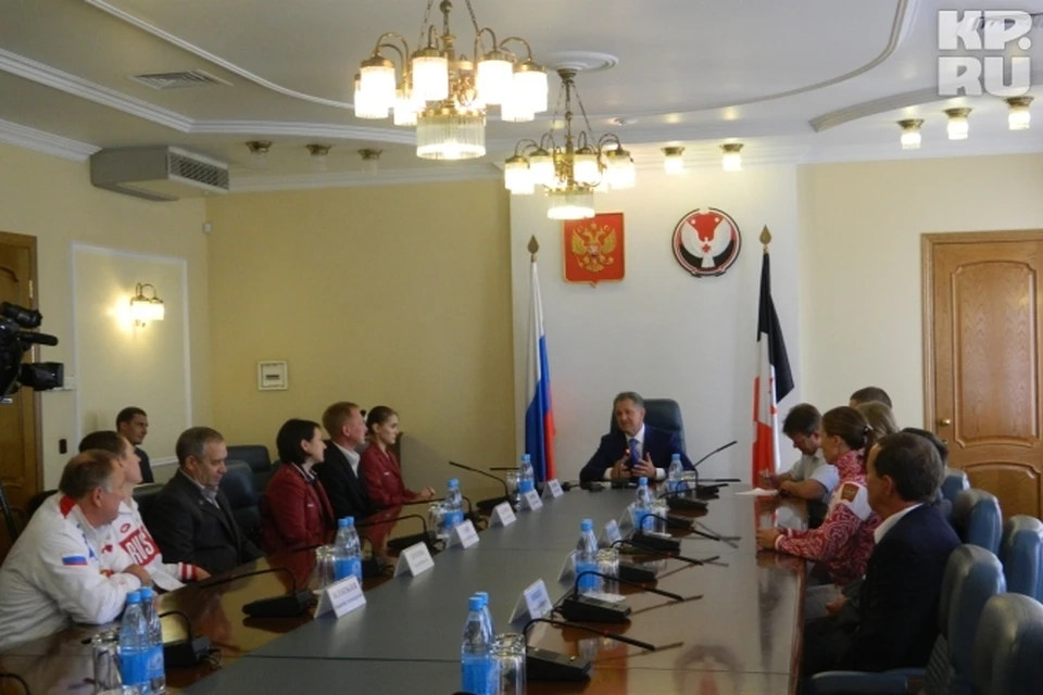 Сегодня, 28 августа, Президент Удмуртии встретился с участниками Олимпиады-2012.